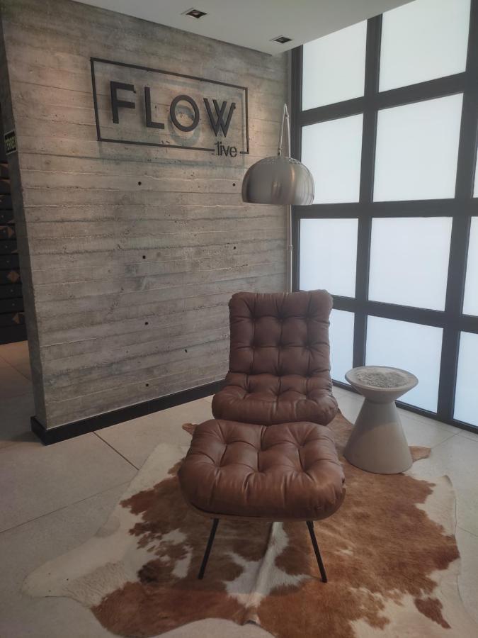 Studio Estiloso - Garagem Gratis - Ao Lado Do Shopping Pelotas