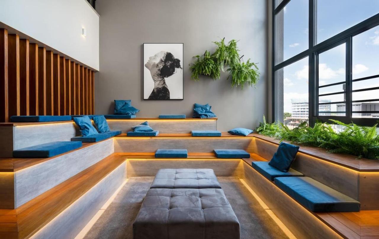 Apartment Studio Estiloso - Garagem Gratis - Ao Lado Do Shopping