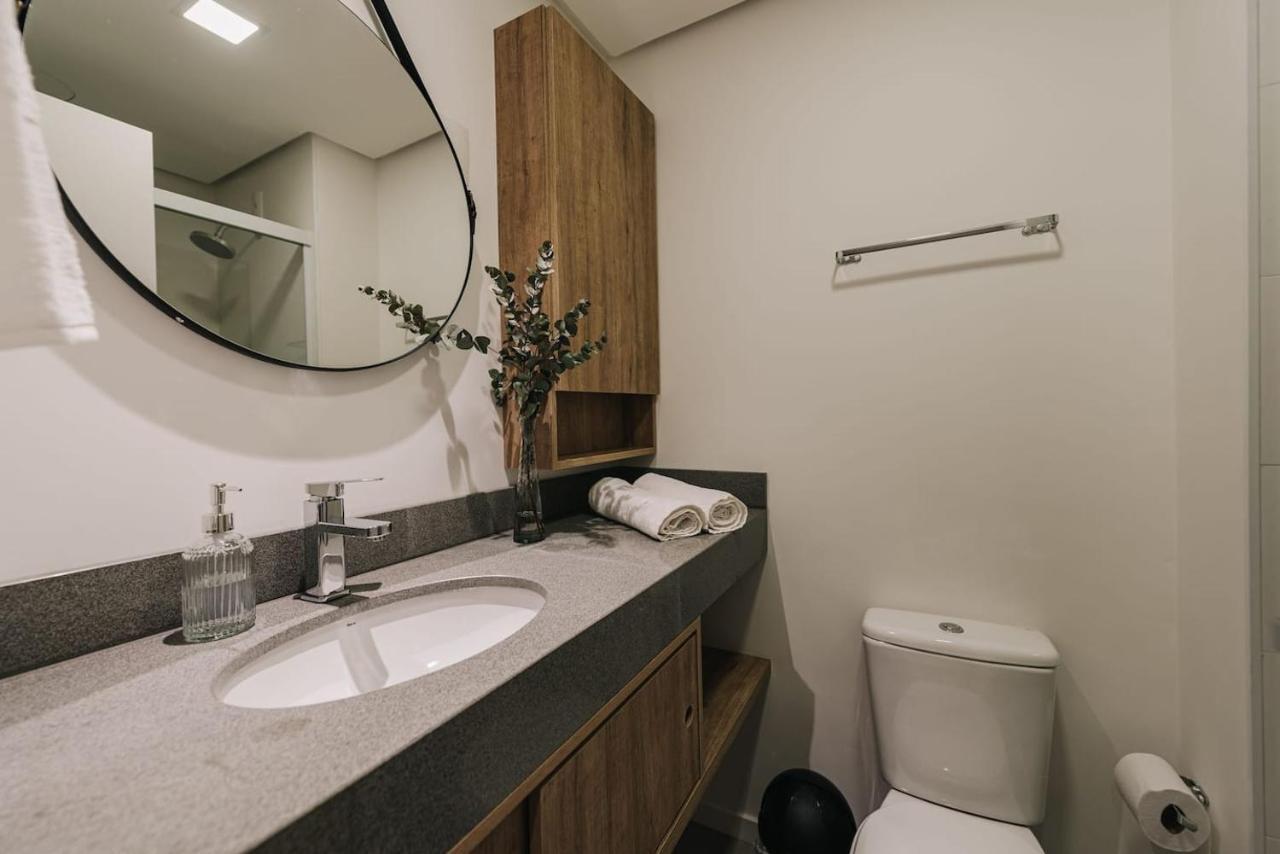 Apartment Studio Estiloso - Garagem Gratis - Ao Lado Do Shopping *